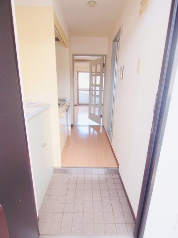 Sビル海田の玄関