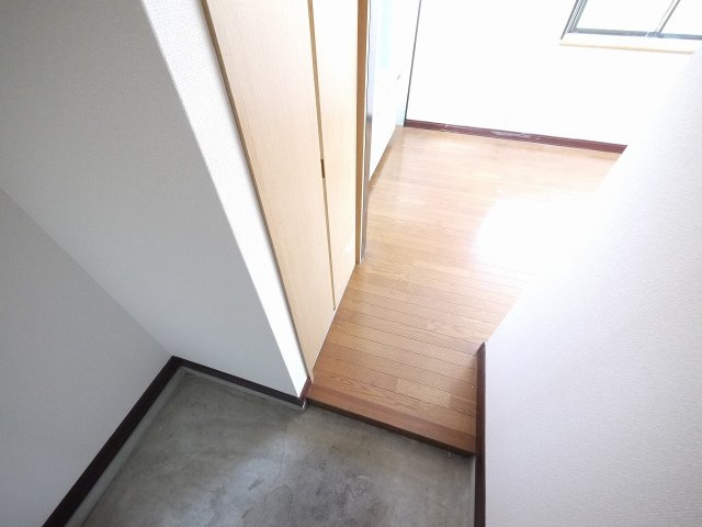 マイホーム新の玄関