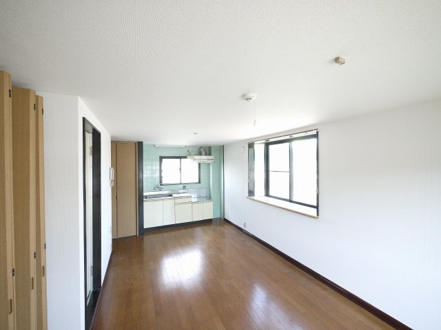 マイホーム新の洋室