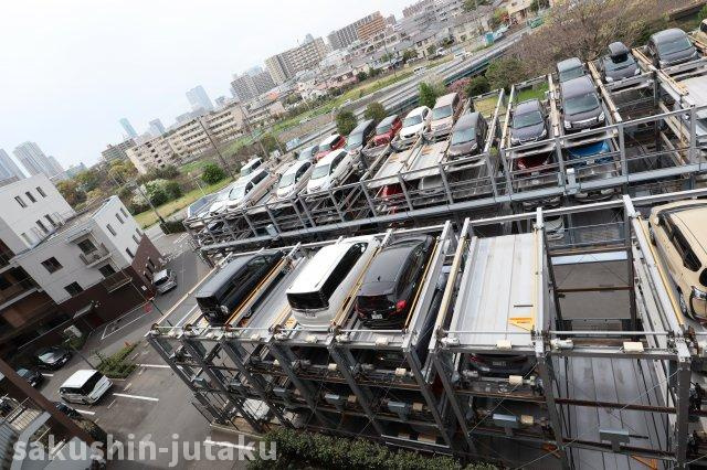 ライオンズクオーレ幕張マークスフォートの駐車場