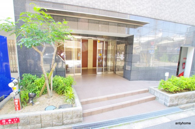 エスグランデ南森町　仲介手数料無料のエントランス