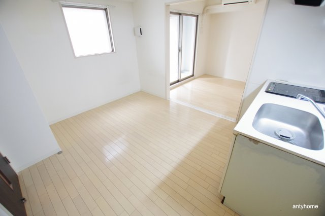 エスグランデ南森町　仲介手数料無料の居間・リビング