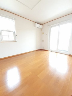 【居間・リビング】 | メゾン・プラシードＣ | 居間です