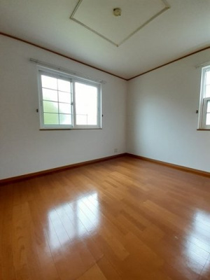 【内装】 | メゾン・プラシードＣ | 明るい色調の室内です