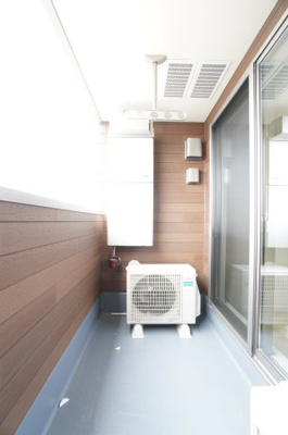 【バルコニー】 | ピボワンヌ | ※同物件・反転タイプの写真です。