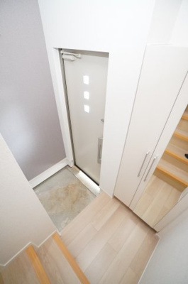 【玄関】 | ピボワンヌ | ※同物件・反転タイプの写真です。