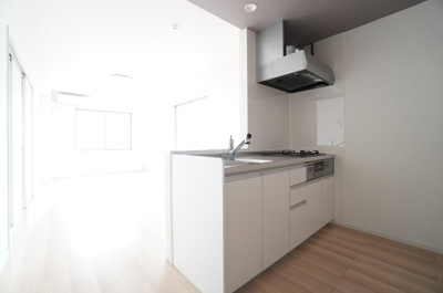 【キッチン】 | ピボワンヌ | ※同物件・反転タイプの写真です。