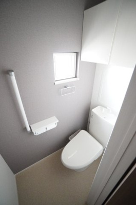 【トイレ】 | ピボワンヌ | ※同物件・反転タイプの写真です。