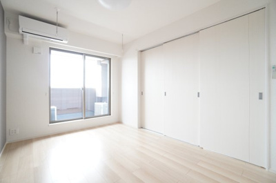 【洋室】 | ピボワンヌ | ※同物件・反転タイプの写真です。