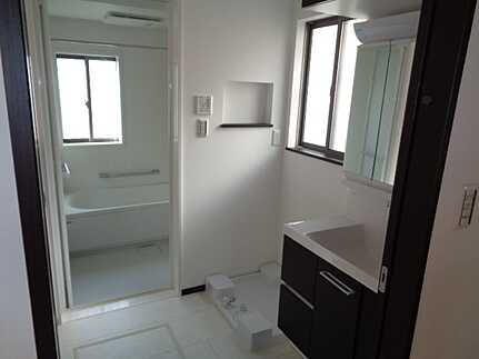 呉市宮原８丁目　新築一戸建て（全2棟）の独立洗面台