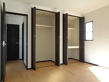 呉市宮原８丁目　新築一戸建て（全2棟）の洋室