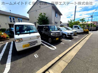 【駐車場】