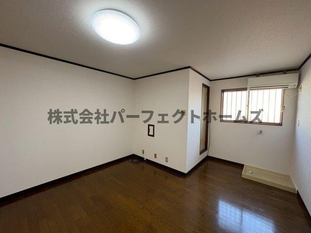 エステート走谷の洋室|明るい洋室です