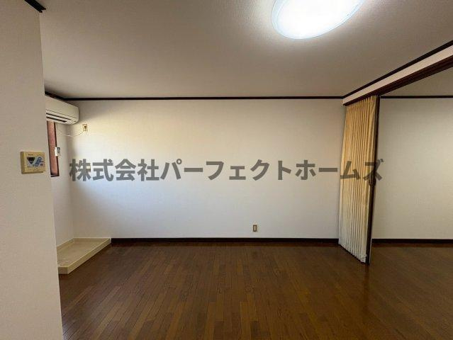 エステート走谷の洋室|明るい洋室です