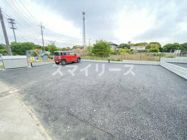 ドミール桐ケ谷の駐車場