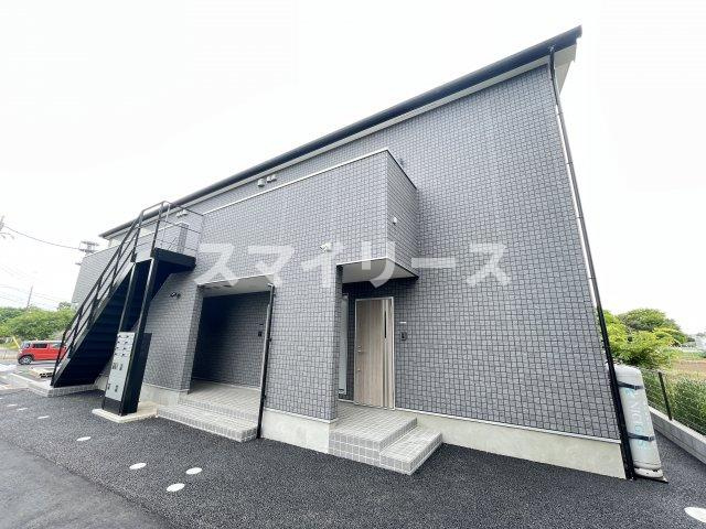 ドミール桐ケ谷のエントランス