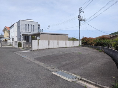 【外観】 | 中区米田戸建 | ◆お客様用の駐車場もついて広々土地約151坪◆