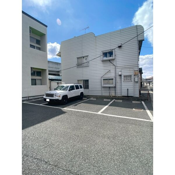 ヒューマンスクエア天昌寺の駐車場