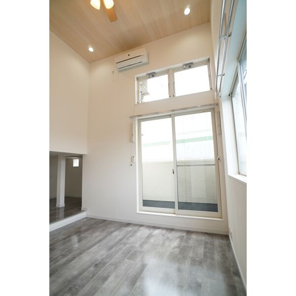 ヒューマンスクエア天昌寺の居間・リビング