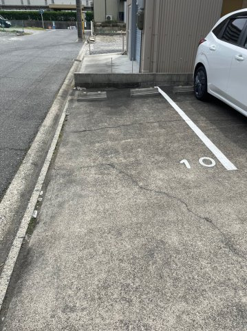 仲介手数料0円！！セントラルハイツの駐車場