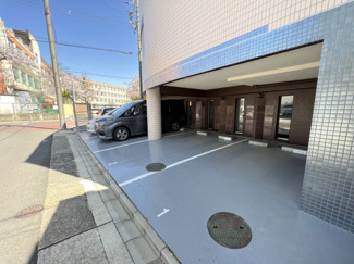【駐車場】