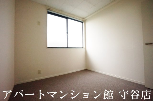 レオパレス吉春の寝室