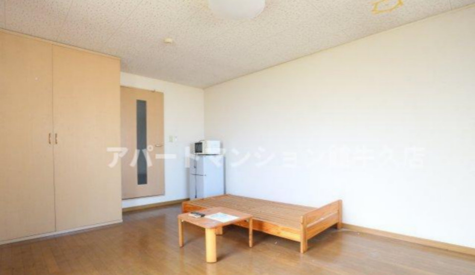 レオパレスさくらの居間・リビング