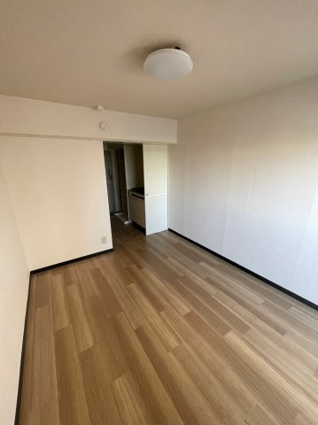 仲介手数料0円！！第28プロスパー上社の居間・リビング