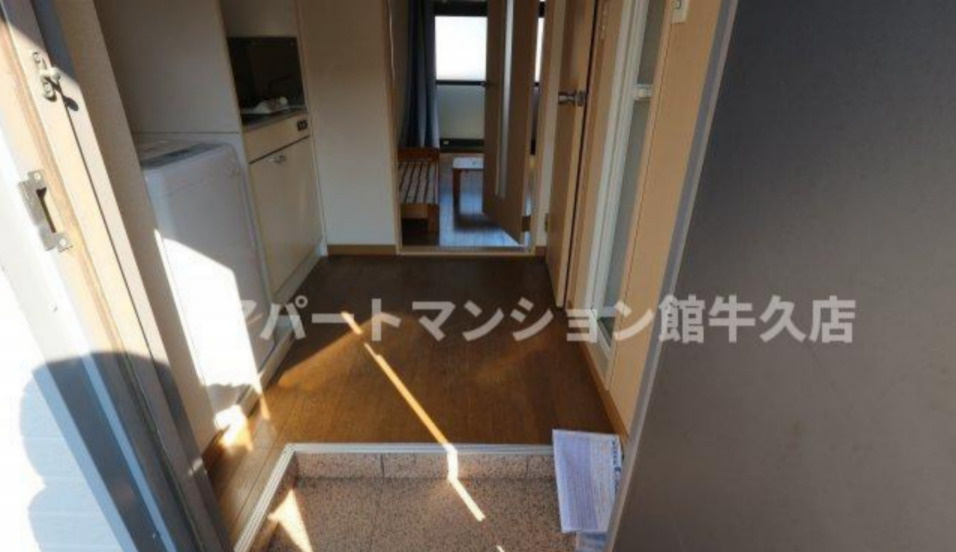 レオパレスさくらの玄関