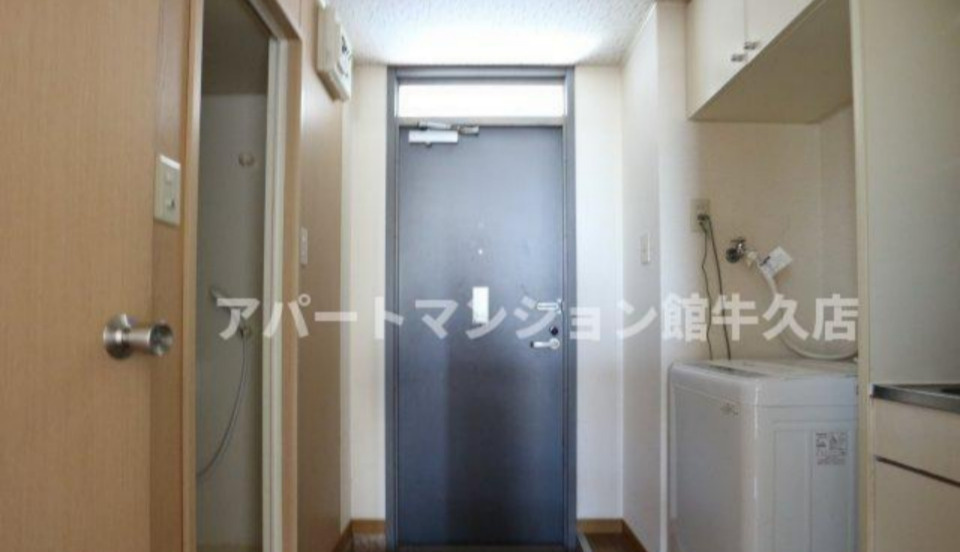 レオパレスさくらの玄関