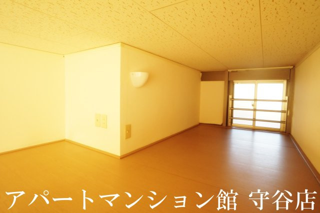 レオパレストレジャーズの寝室