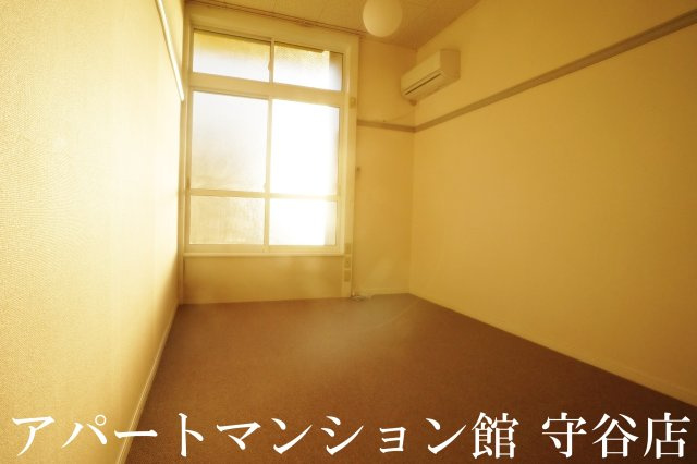 レオパレストレジャーズの居間・リビング|画像3