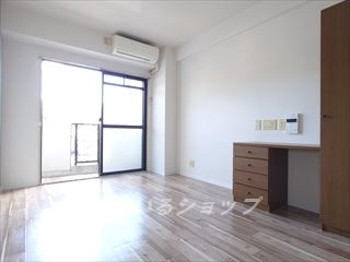 グリーンヴァリィ金光二番館の居間・リビング