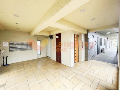 【ロビー】 | リ・エミネンス | 落ち着いたロビーです