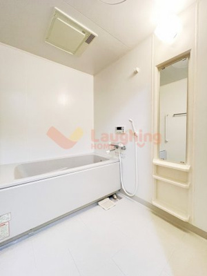 【浴室】 | リ・エミネンス | ゆったり過ごせるお風呂です