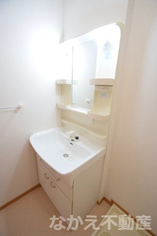 【洗面所】 | 忙しい朝には欠かせない洗面所です