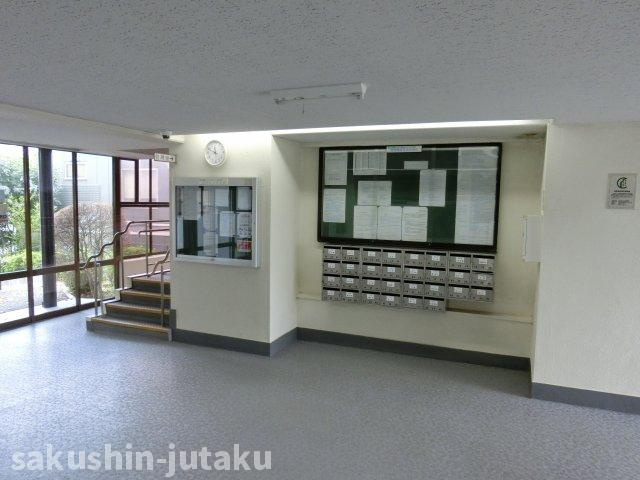 八千代台ハイツのエントランス