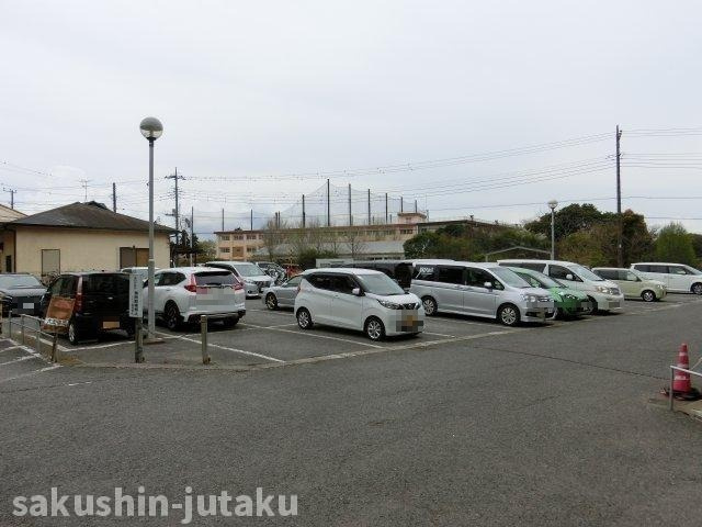 八千代台ハイツの駐車場