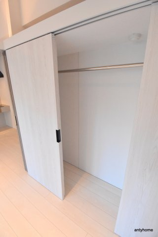 アクアスイート南森町　仲介手数料無料の収納