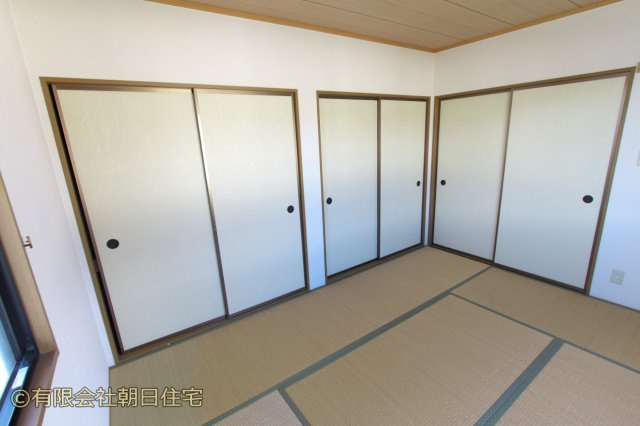 ハイカムールやよいの和室