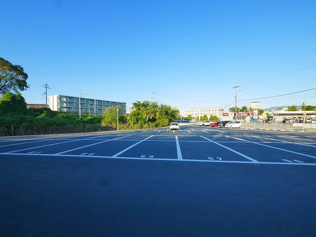 医療センター東モータープールの駐車場