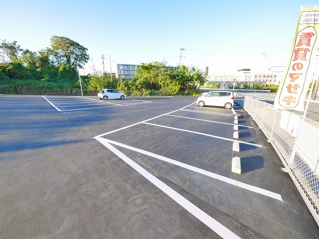 医療センター東モータープールの駐車場
