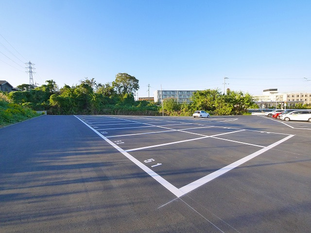 医療センター東モータープールの駐車場