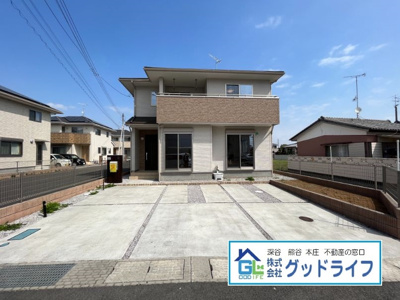 【駐車場】 | 深谷市原郷　内装リフォーム済み中古戸建   | 駐車3台可能！