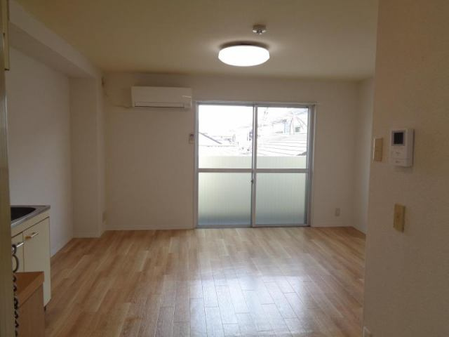 レーヴ小若江の居間・リビング