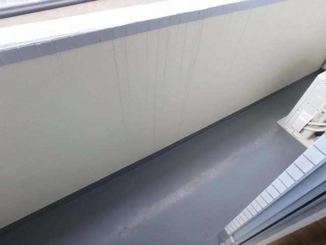 レーヴ小若江のバルコニー