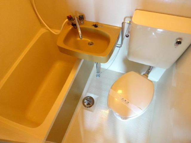 レーヴ小若江の浴室