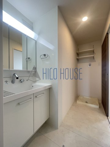 リバーサイド神明の洗面所