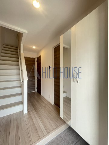 リバーサイド神明の玄関