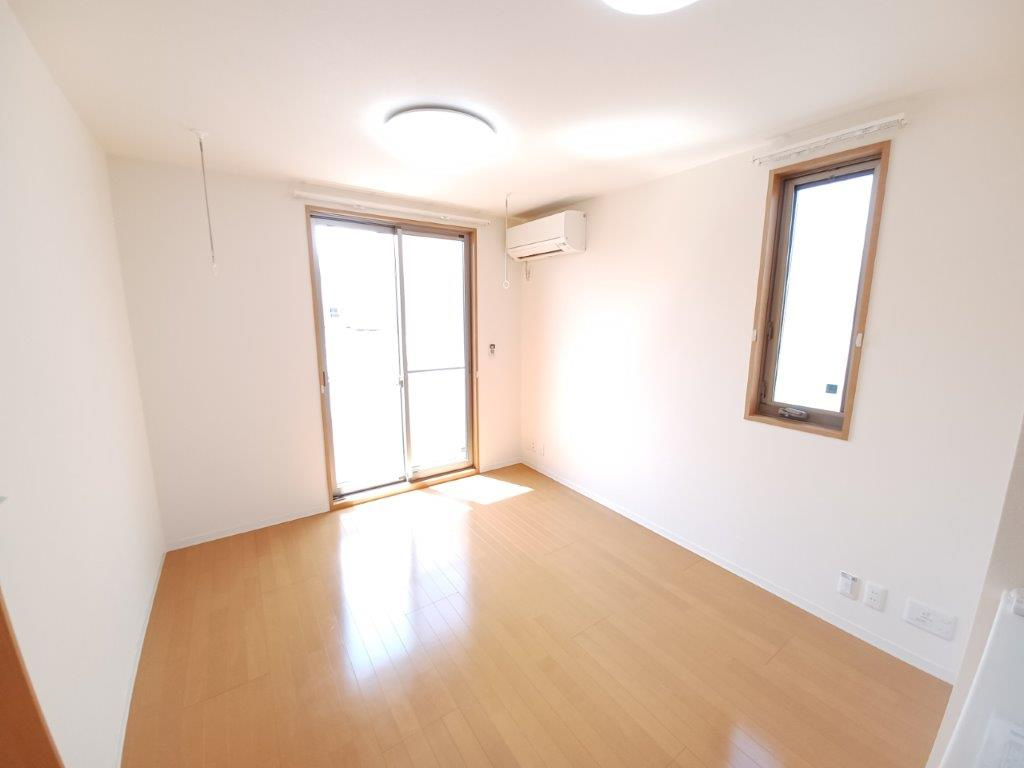 シャーメゾン西殿Bの居間・リビング